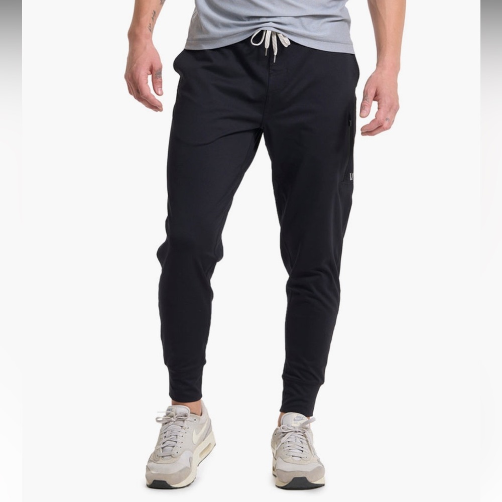 RESTOCK Vuori Men’s “Sunday Performance” Jogger 28” Inseam (M) *BESTSELLER*